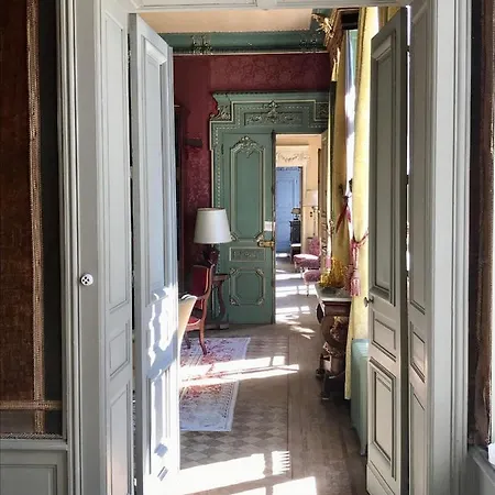 Chateau De - 1753 Frühstückspension 4*