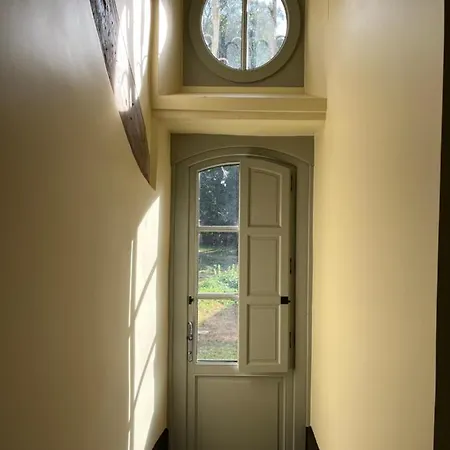 Bed & Breakfast Chateau De - 1753 Contay