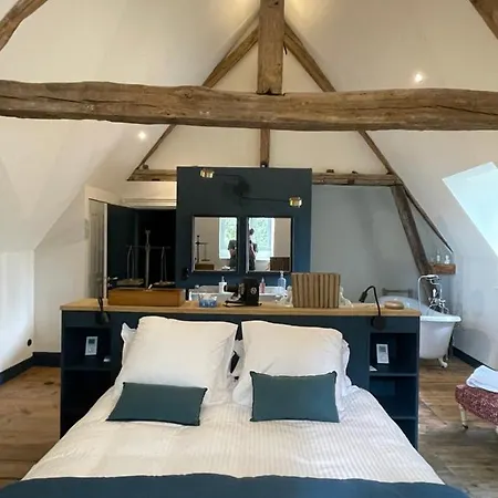 Chateau De - 1753 Frühstückspension 4*