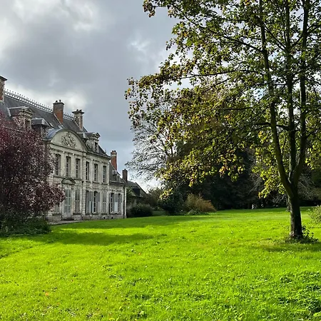 Chateau De - 1753 Bed & Breakfast Contay