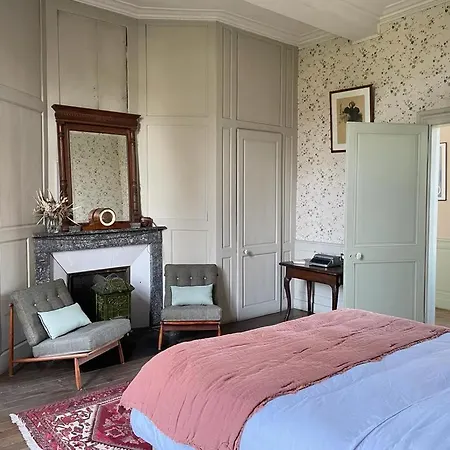 Chateau De - 1753 *