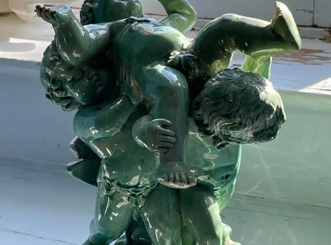 Chateau De - 1753 Bed & Breakfast