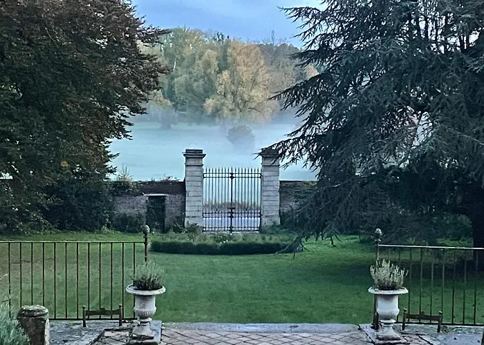 Chateau De - 1753 Bed & Breakfast 4*