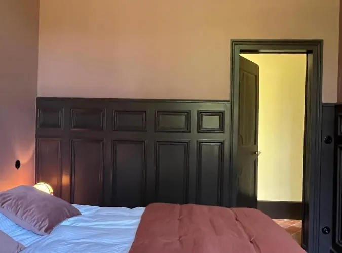 Chateau De - 1753 Bed & Breakfast Contay