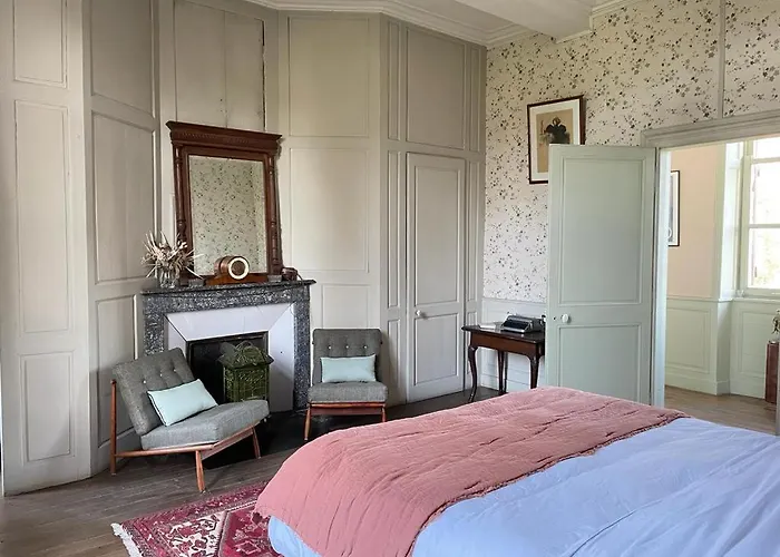 Chateau De - 1753 4*